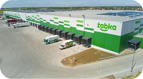 Widok z zewnątrz na nowoczesny budynek centrum logistycznego Żabka.